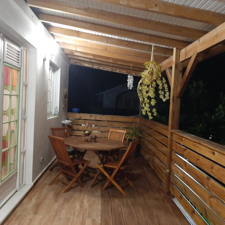 Charmant Bungalow Du Moule Villa Le Moule Buitenkant foto